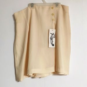 Regina Cream ColorSkort Size L